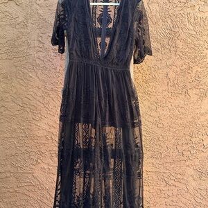 Chic Black Lace Maxi Dress